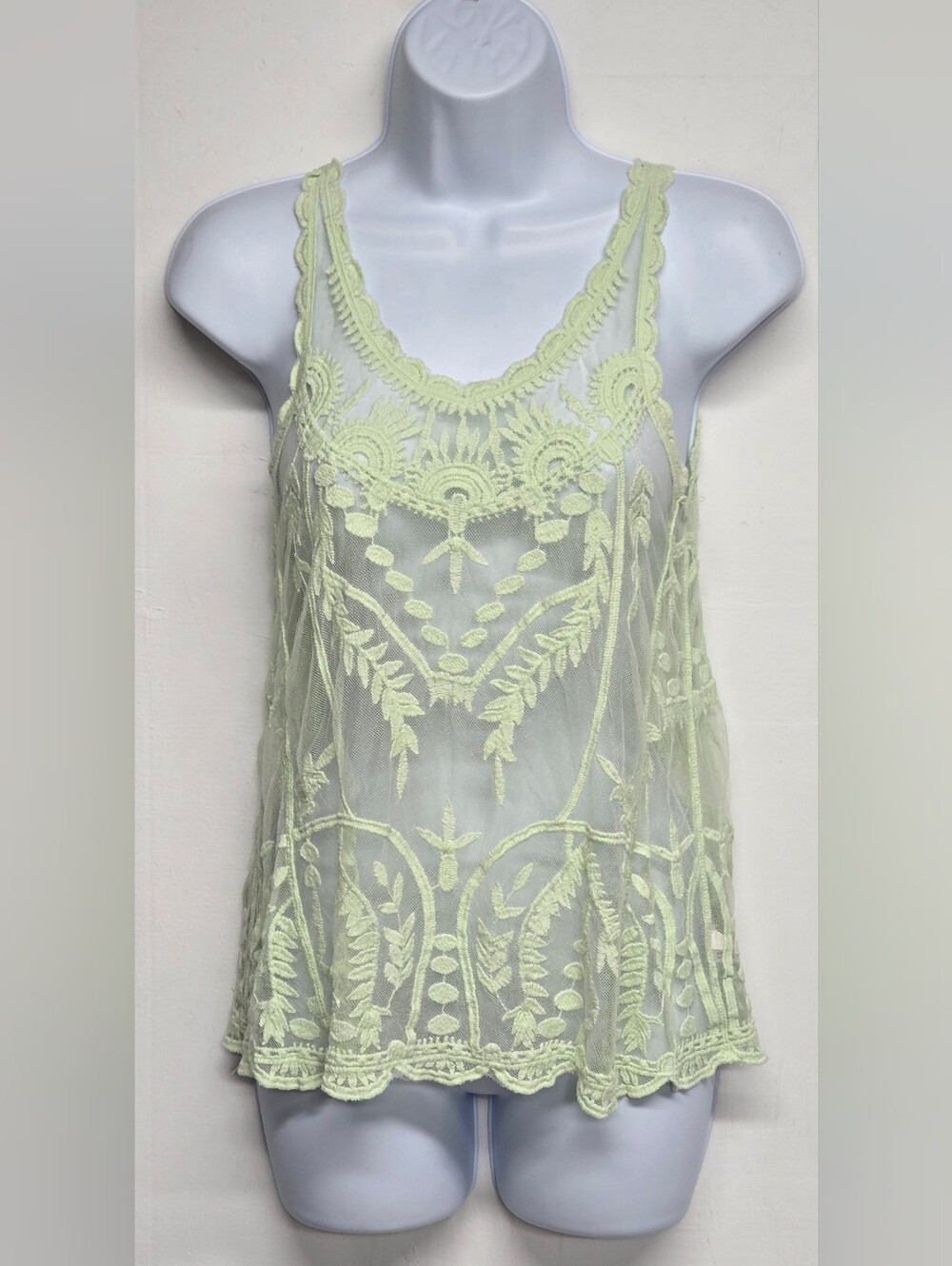 Xhilaration XS Green Sheer Lace Top Embroidered Sleeveless Scalloped